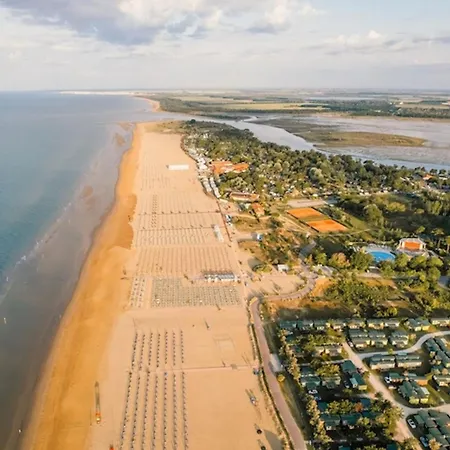 Comfortable Seafront Apartmán Bibione